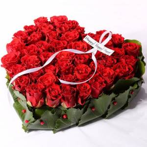 Сердце 31 красная роза с оформлением R511